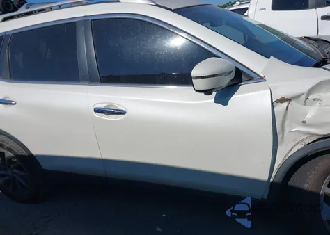 2016 Nissan Rogue Sl z USA, uszkodzony, nr VIN 5N1AT2MT8GC881921